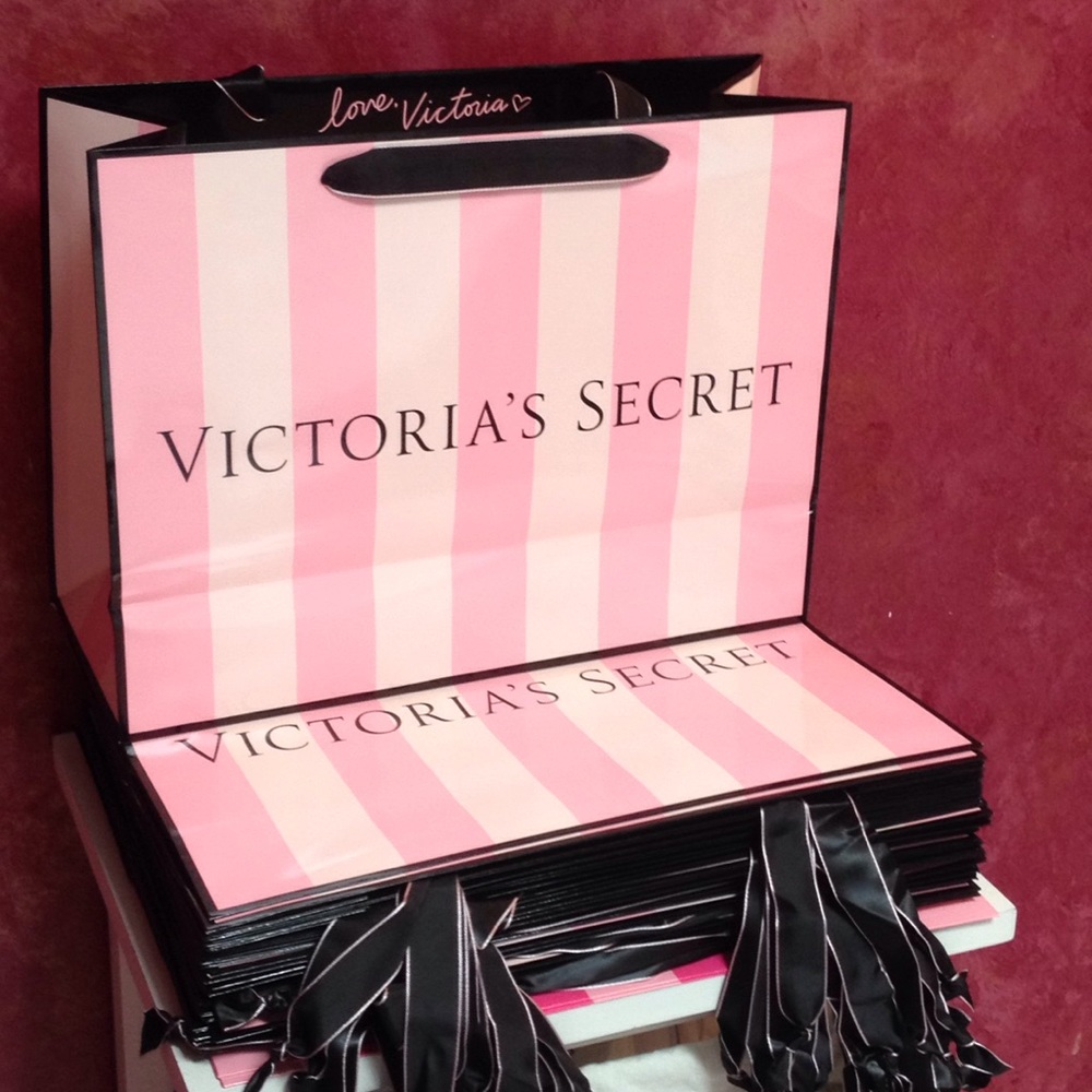 Lot of 10 Victoria's Secret Large bags, new